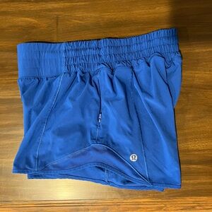 Lululemon Hotty Hot High Rise 2.5” Shorts
